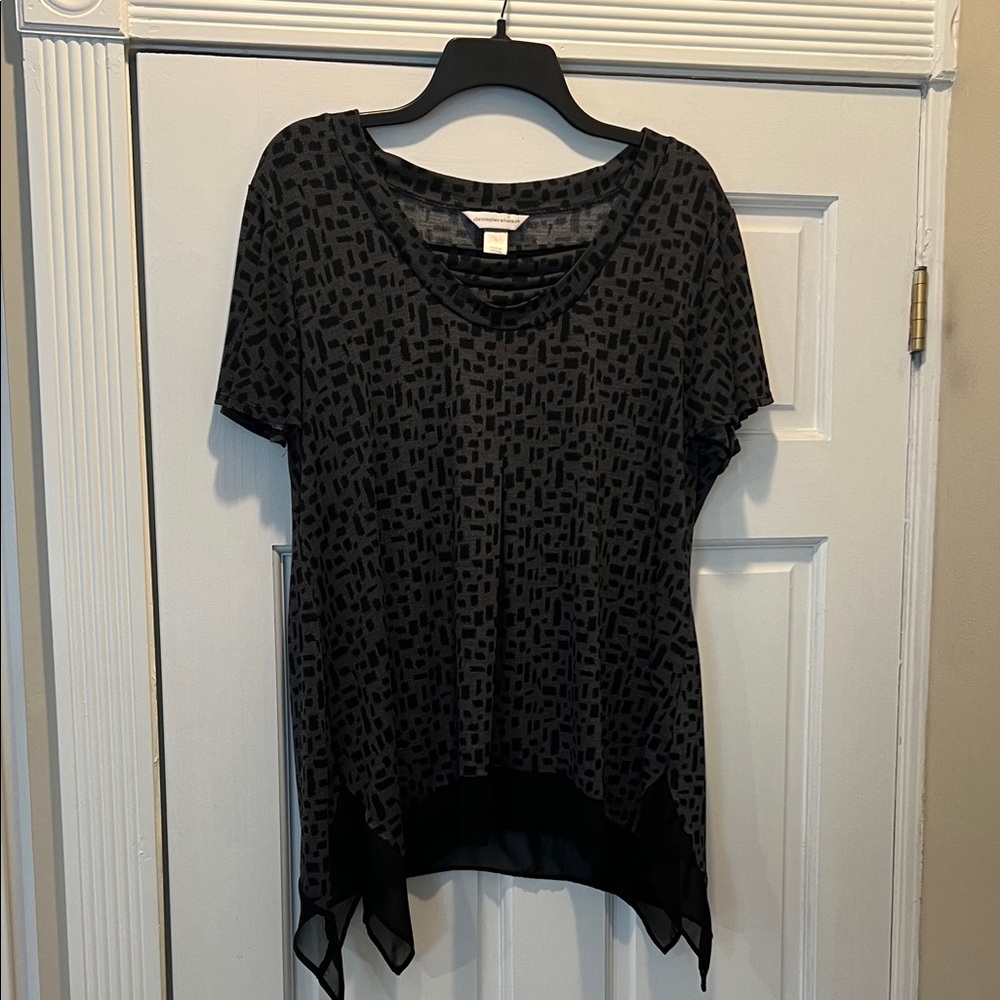 Christopher & Banks Black Geometric Short Sleeve Top